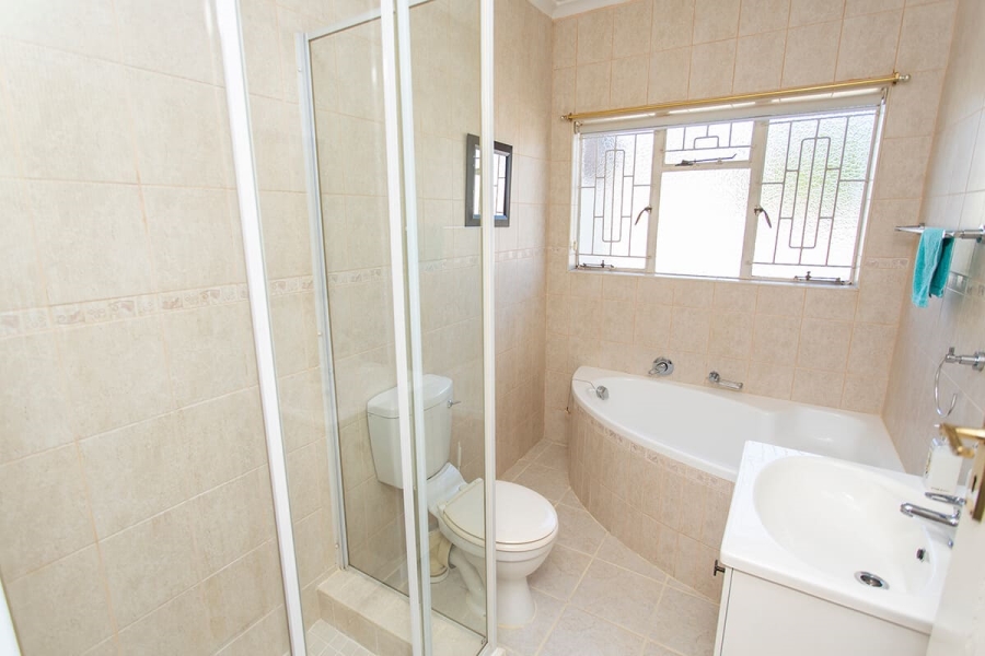 3 Bedroom Property for Sale in Ferndale Western Cape
